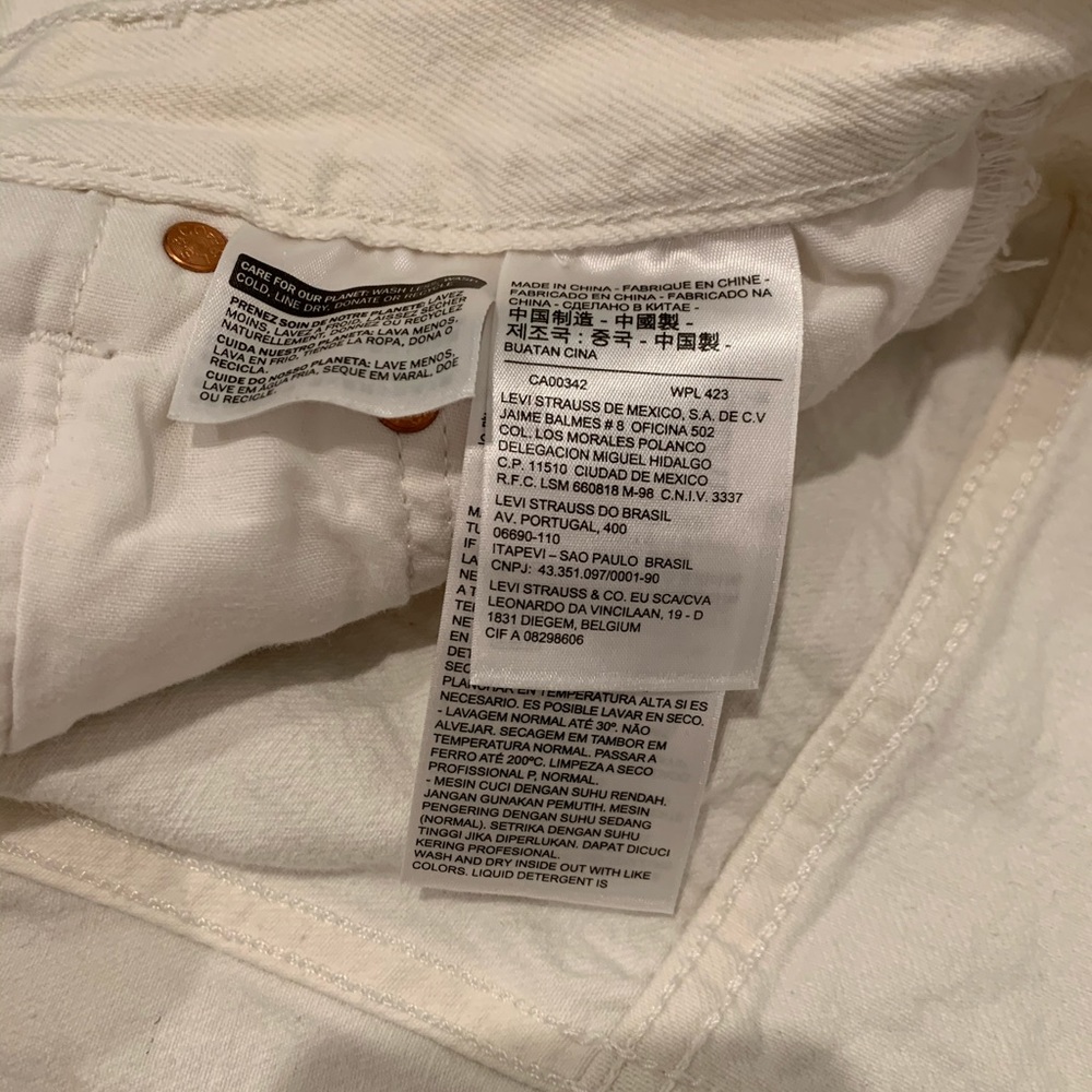 White LEVI'S 501 Denim Short - Picture 6 of 8
